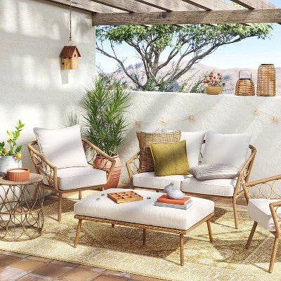 Britanna Style Outdoor Lounge Collection for Patio Setup